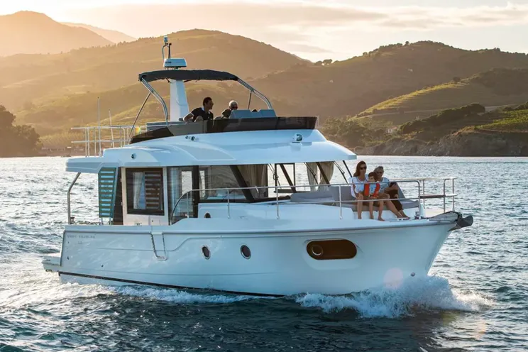 Charter Yacht Swift Trawler 42 Fly - Juan Les Pins - Cannes - Nice - St Tropez - Monaco - The French Riviera Day Charter Yacht