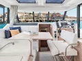 Swift Trawler 42 Fly - saloon dining lounge Swift Trawler 42 Fly - saloon dining lounge