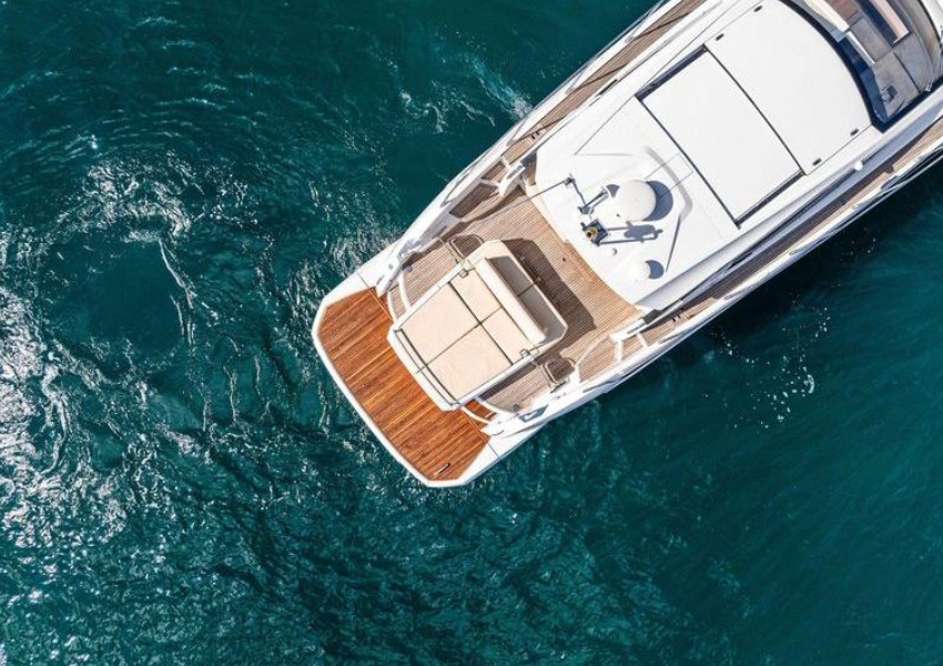 Azimut Atlantis 50 - top aft shot