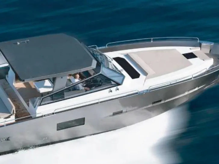 Med 48 - cruising forward view Med 48 - cruising forward view