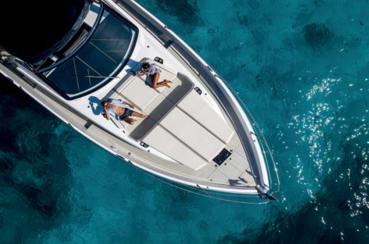 GENESIS Sunseeker Superhawk 55 - top foredeck shot