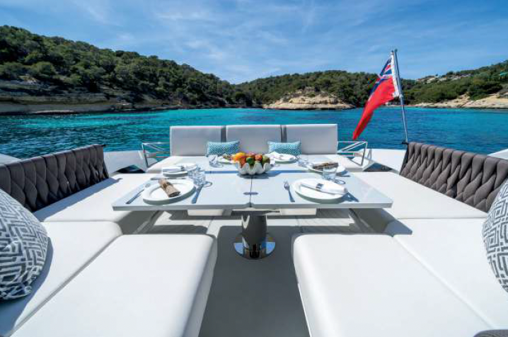 GENESIS Sunseeker Superhawk 55 - upper deck lounge