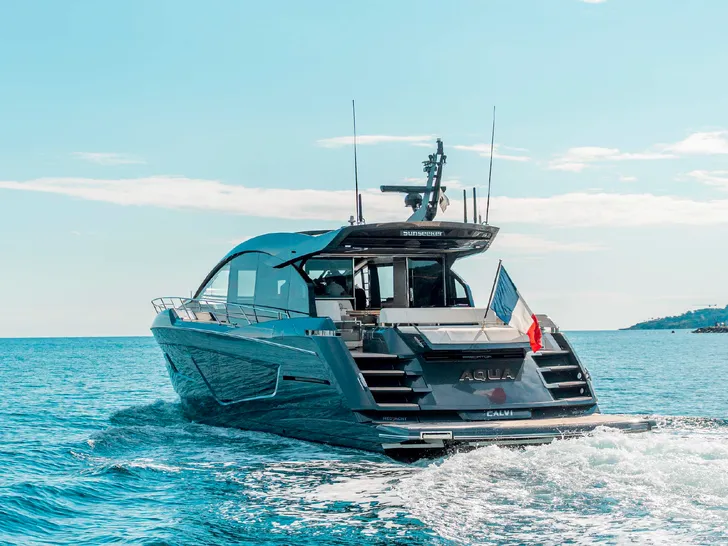 AQUA Sunseeker Predator 65 - aft shot cruising AQUA Sunseeker Predator 65 - aft shot cruising