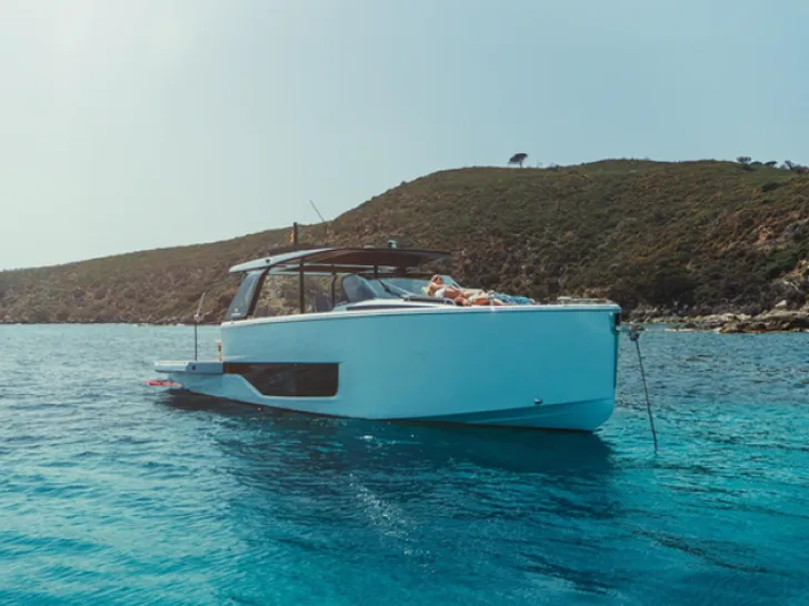 ABAJA Cranchi A46 - bow view ABAJA Cranchi A46 - bow view