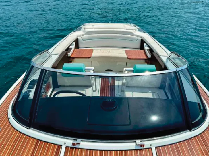 LULU Riva Iseo - forward shot LULU Riva Iseo - forward shot