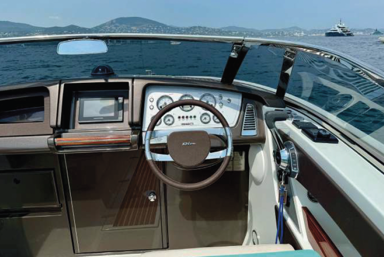 LULU Riva Iseo - helm