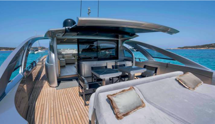 AQUA Pershing 70 - upper deck lounge