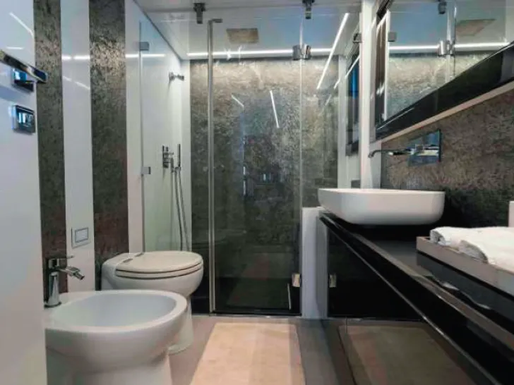 AQUA Pershing 70 - bathroom AQUA Pershing 70 - bathroom