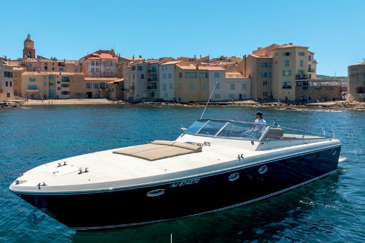 Charter Yacht LIBERTY - Itama 48 - St Tropez - Cannes - Monaco - The French Riviera Day Charter Yacht