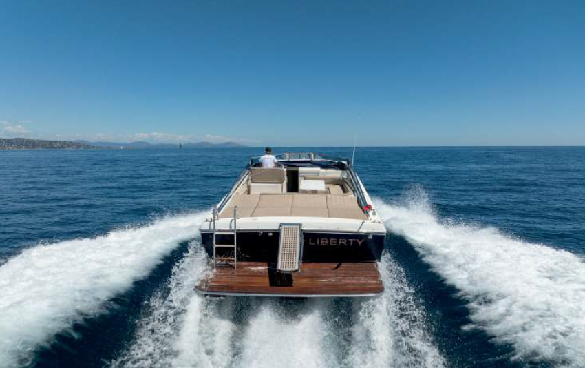 LIBERTY Itama 48 - aft shot