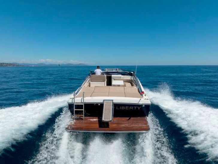 LIBERTY Itama 48 - aft shot LIBERTY Itama 48 - aft shot