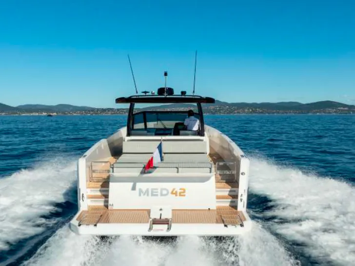 Med 42 - aft shot cruising Med 42 - aft shot cruising