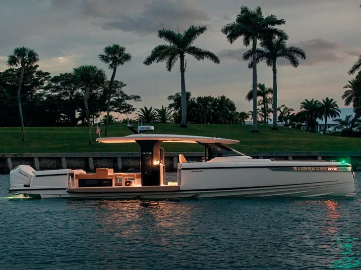 Saxdor 400GTS - side shot anchored Saxdor 400GTS - side shot anchored