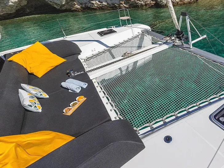 LUNA - Lagoon 42 - Foredeck LUNA - Lagoon 42 - Foredeck