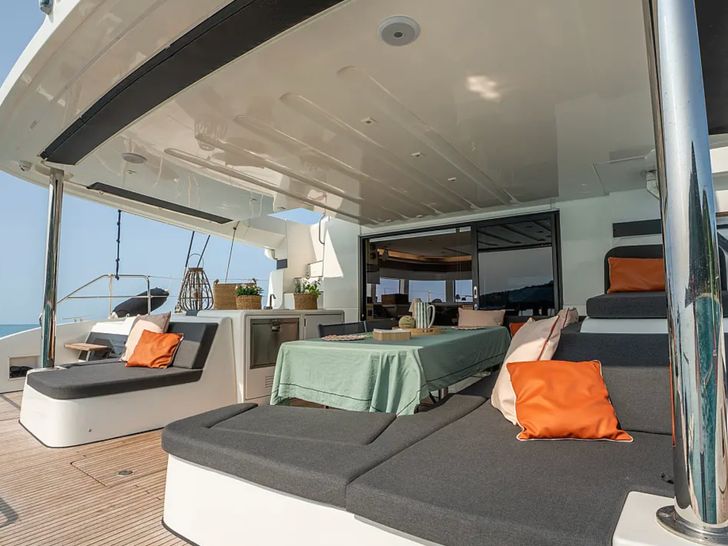 VEGA - Lagoon 55 - aft deck VEGA - Lagoon 55 - aft deck