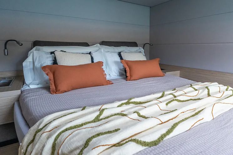 Charter Yacht VEGA - Lagoon 55 - 4 Cabins - Sicily - Lipari - Palermo