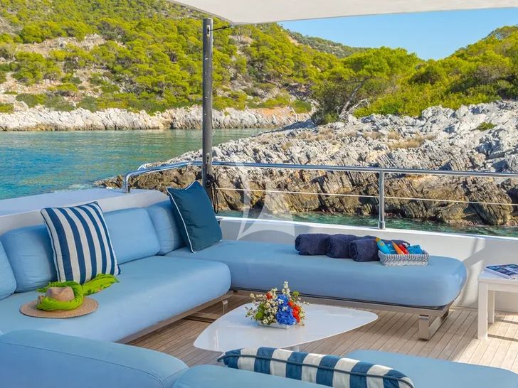 SEA WOLF Mondomarine 42m - sky deck aft lounge SEA WOLF Mondomarine 42m - sky deck aft lounge