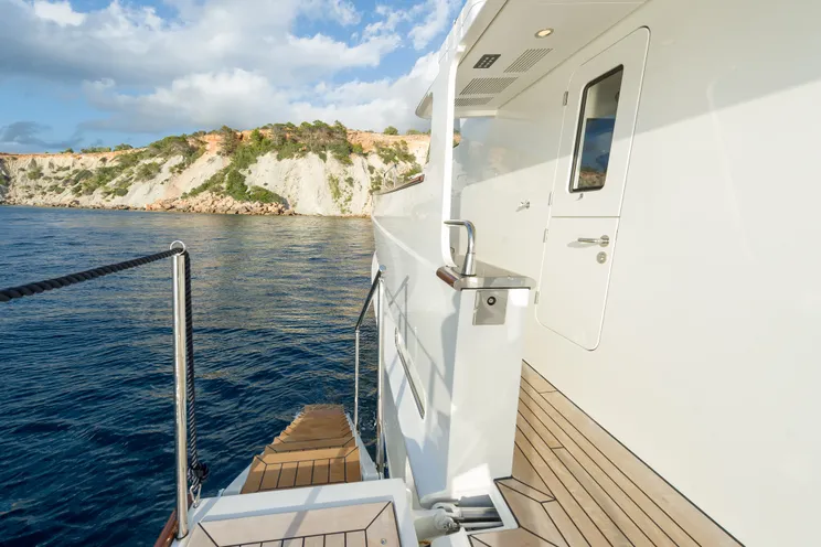 Charter Yacht MONARA - Classic Feadship - 4 Cabins - France - Cannes - Antibes - St Tropez