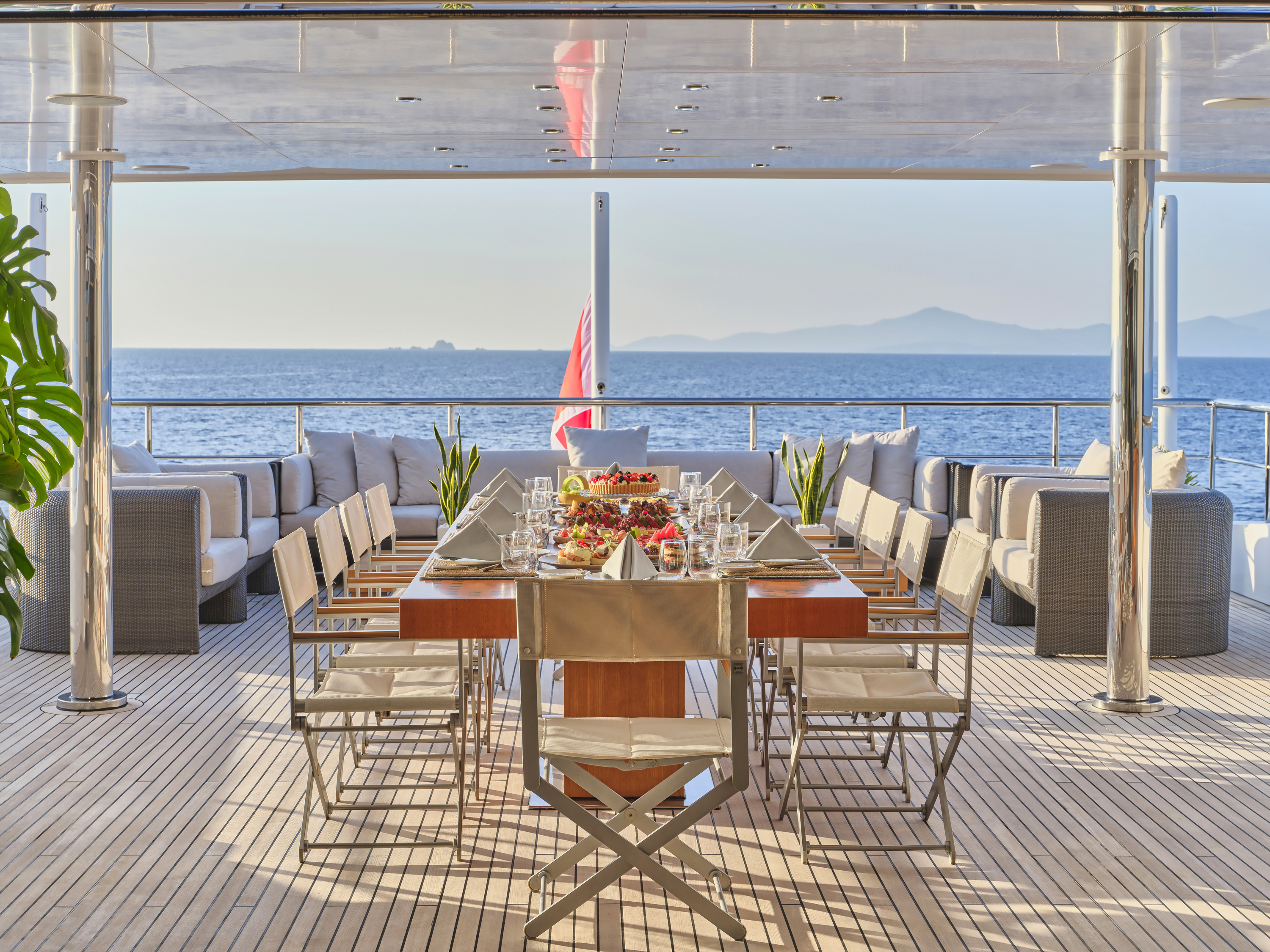 PERSEFONI 1 Mariotti 53 Upper Alfresco Deck Dining