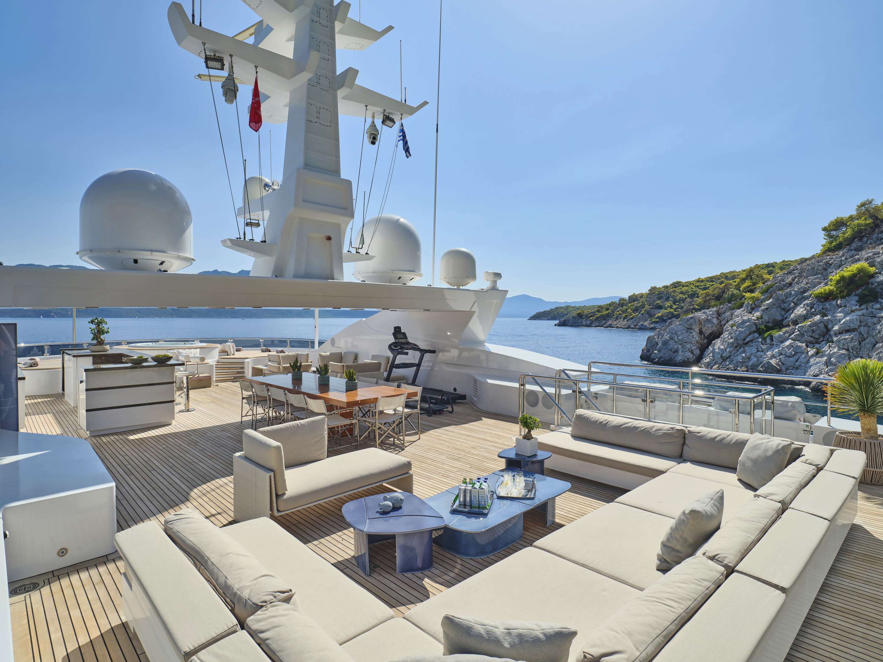 PERSEFONI I Yacht Sun Deck Seating
