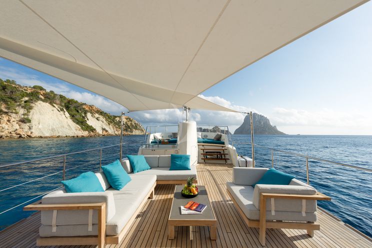 Charter Yacht MONARA - Classic Feadship - 4 Cabins - France - Cannes - Antibes - St Tropez