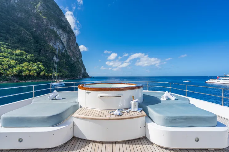 Charter Yacht OCEANOS - Mondomarine 49m - 7 Cabins - Cannes - Monaco - Capri - Amalfi