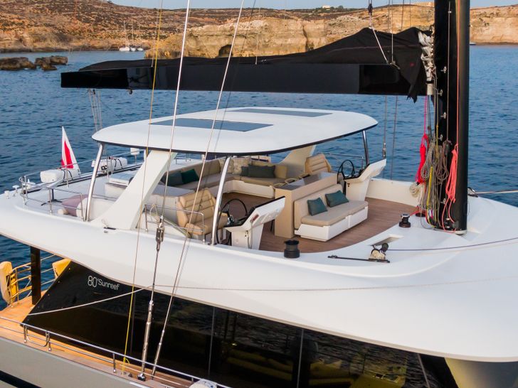 GREYB Sunreef 80 - flybridge GREYB Sunreef 80 - flybridge