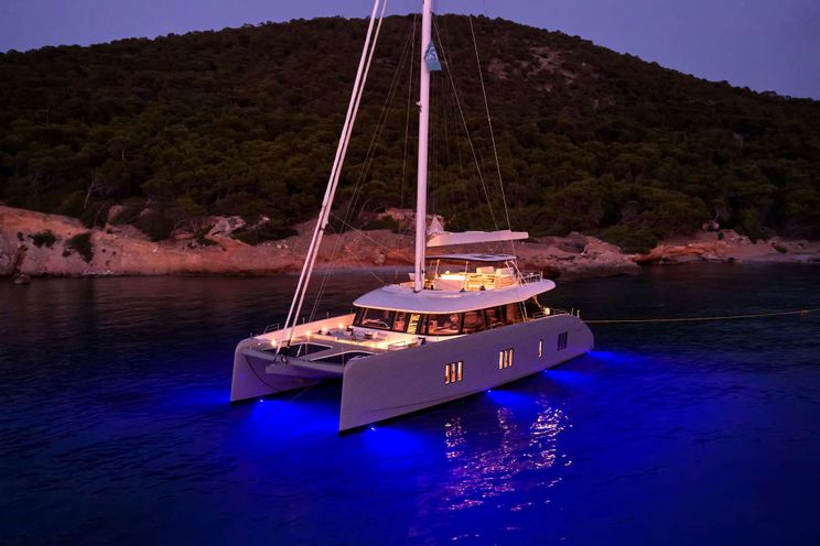 Charter Yacht ABOVE&BEYOND - Sunreef 80 - 4 Cabins - Athens - Mykonos - Paros