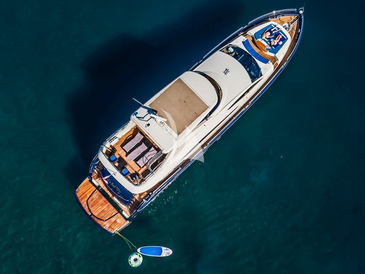 THE BEST WAY Sunseeker 86 - top aerial shot THE BEST WAY Sunseeker 86 - top aerial shot
