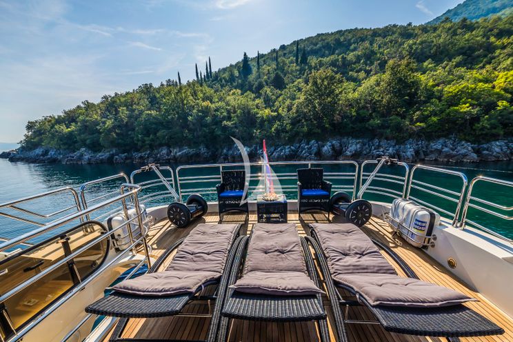 Charter Yacht THE BEST WAY - Sunseeker 86 - 4 Cabins - Split - Dubrovnik - Hvar - Tivat - Croatia