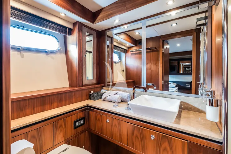 Charter Yacht THE BEST WAY - Sunseeker 86 - 4 Cabins - Split - Dubrovnik - Hvar - Tivat - Croatia