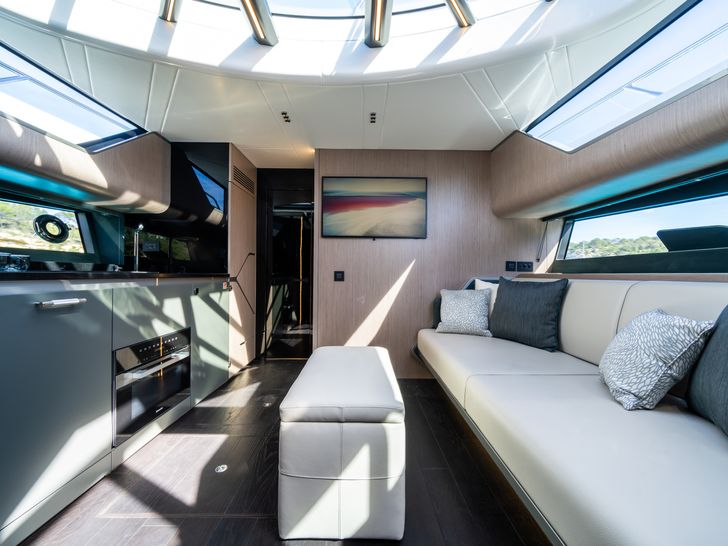 Superhawk 55 Interior 10 Superhawk 55 Interior 10