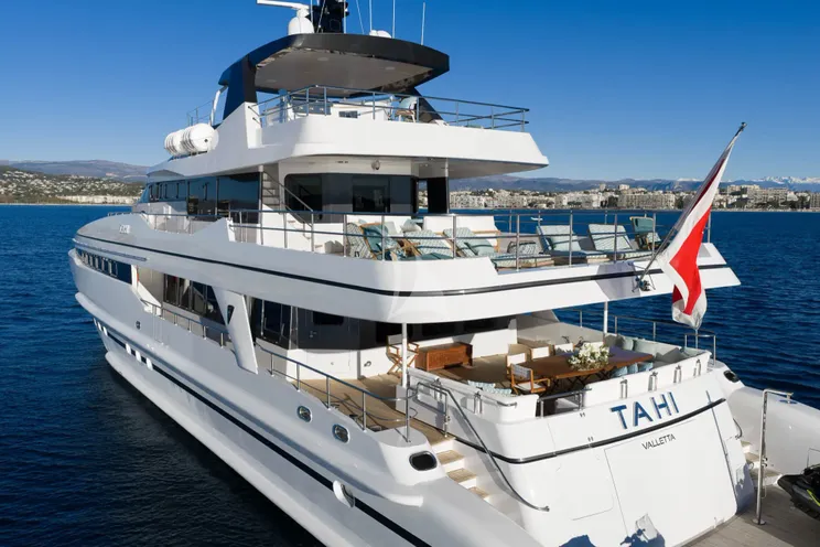 Charter Yacht TAHI - Heesen 40m - 5 Cabins - Cannes - St Tropez - Nice - Antibes - Monaco - French Riviera