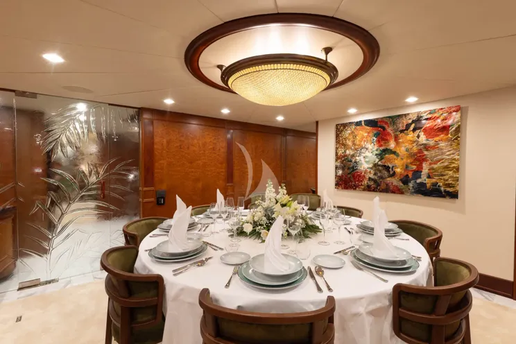 Charter Yacht TAHI - Heesen 40m - 5 Cabins - Cannes - St Tropez - Nice - Antibes - Monaco - French Riviera