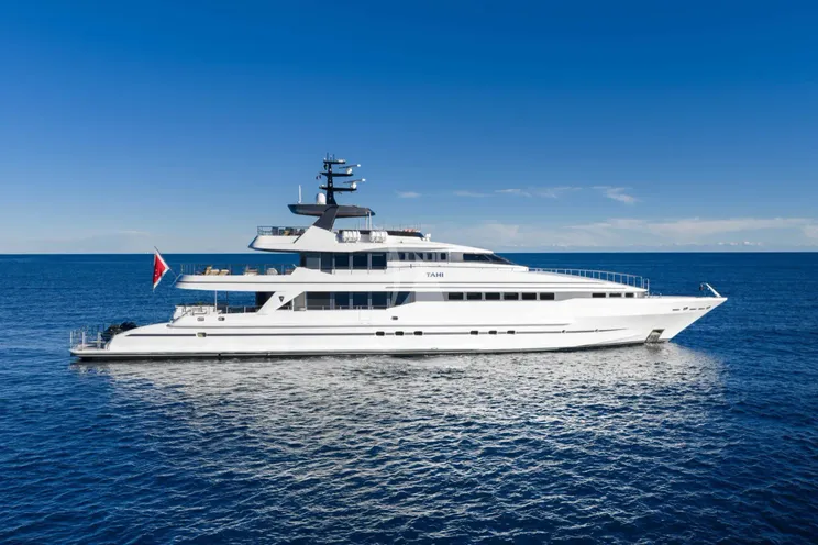 Charter Yacht TAHI - Heesen 40m - 5 Cabins - Cannes - St Tropez - Nice - Antibes - Monaco - French Riviera