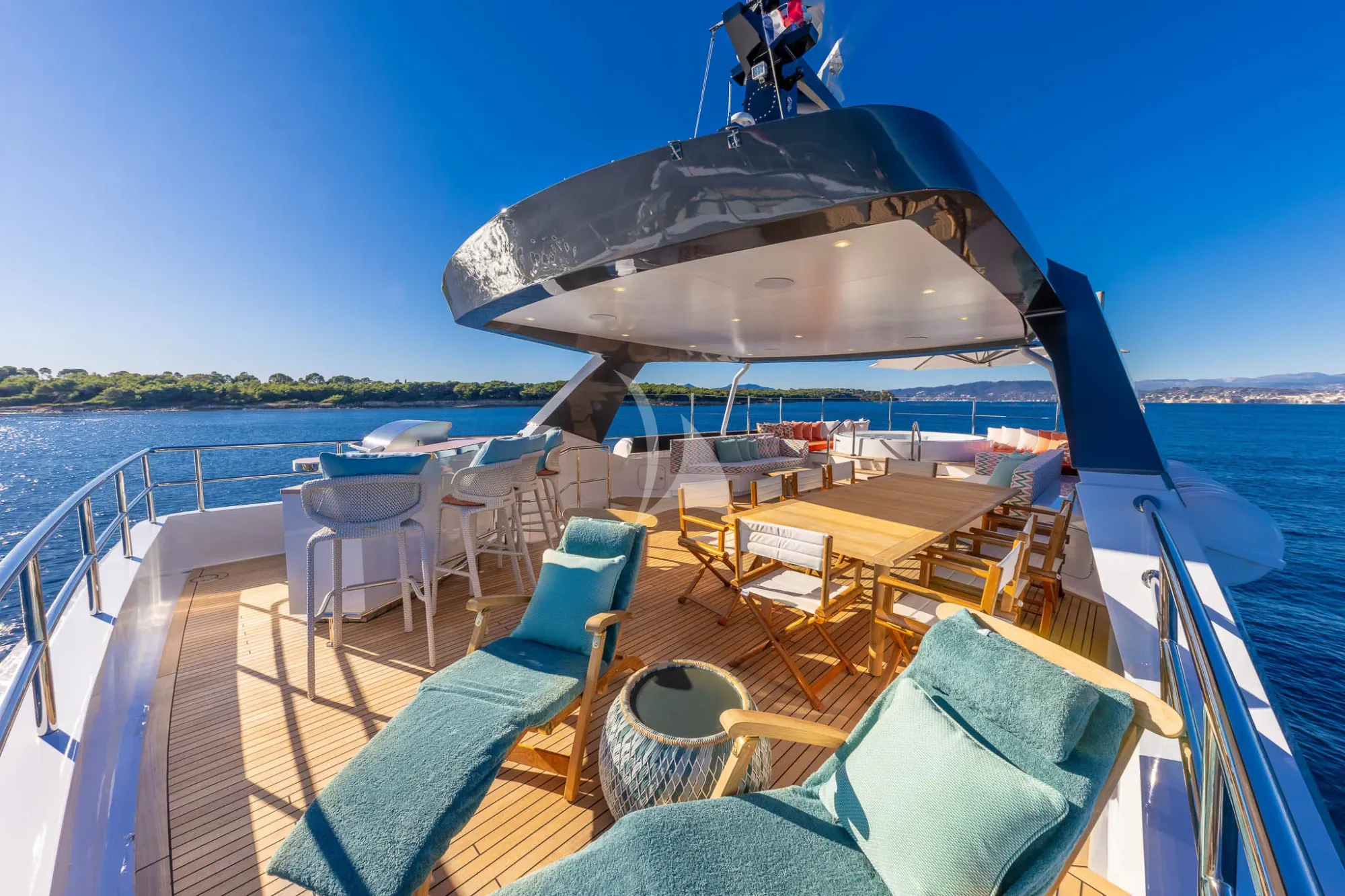 TAHI Heesen 40m - sundeck