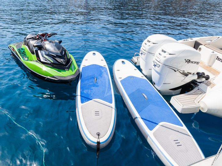 TAKARA ONE Sanlorenzo 38m Watersports