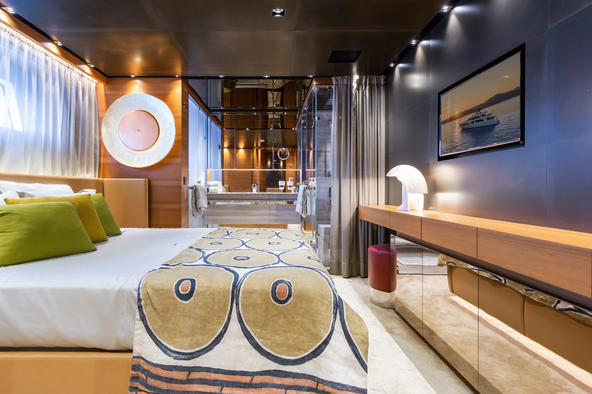 TAKARA ONE Sanlorenzo SD126 - VIP cabin 1