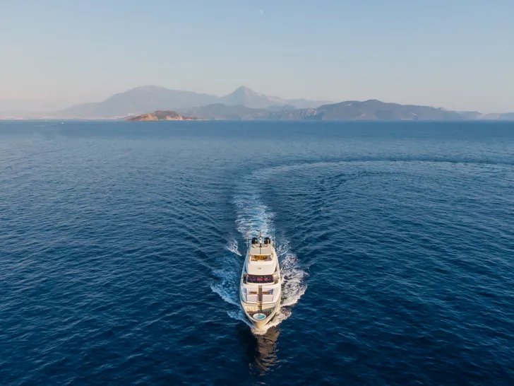 TAKARA ONE Sanlorenzo SD126 - cruising TAKARA ONE Sanlorenzo SD126 - cruising