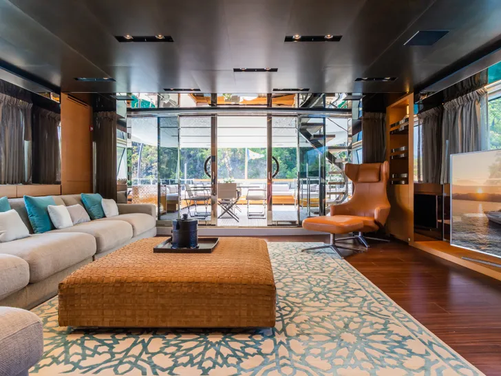 TAKARA ONE Sanlorenzo SD126 - main saloon TAKARA ONE Sanlorenzo SD126 - main saloon