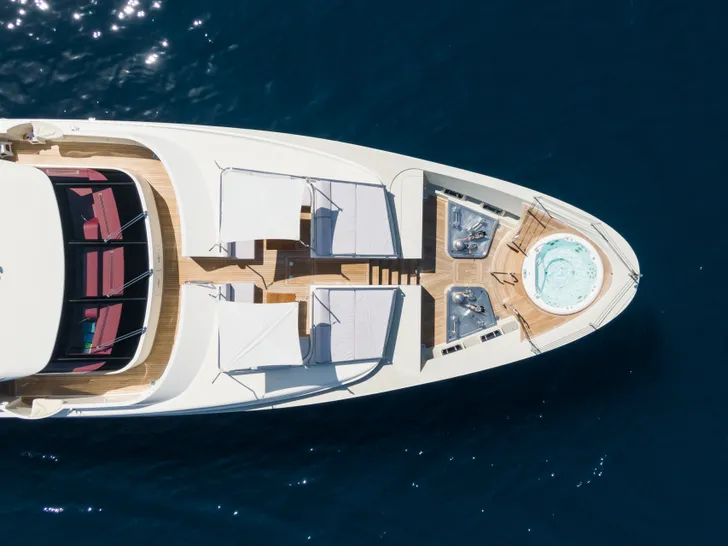 TAKARA ONE Sanlorenzo SD126 - top foredeck TAKARA ONE Sanlorenzo SD126 - top foredeck