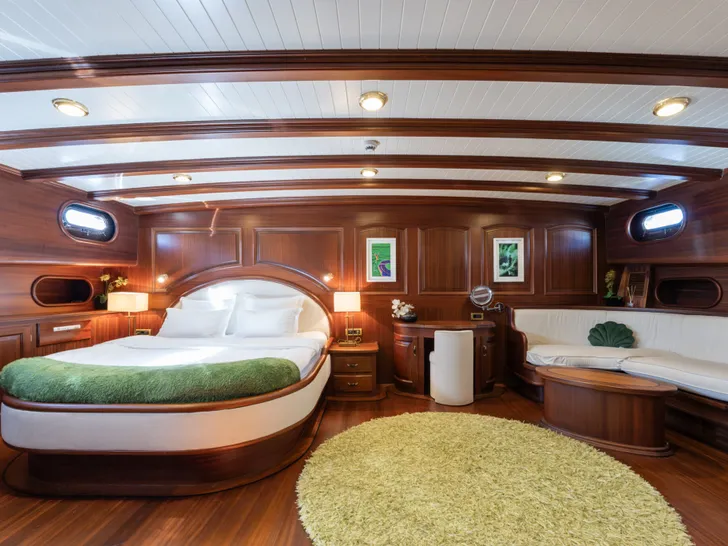 TAKE IT EASIER Umut Yillikci 38m - VIP cabin 1 TAKE IT EASIER Umut Yillikci 38m - VIP cabin 1