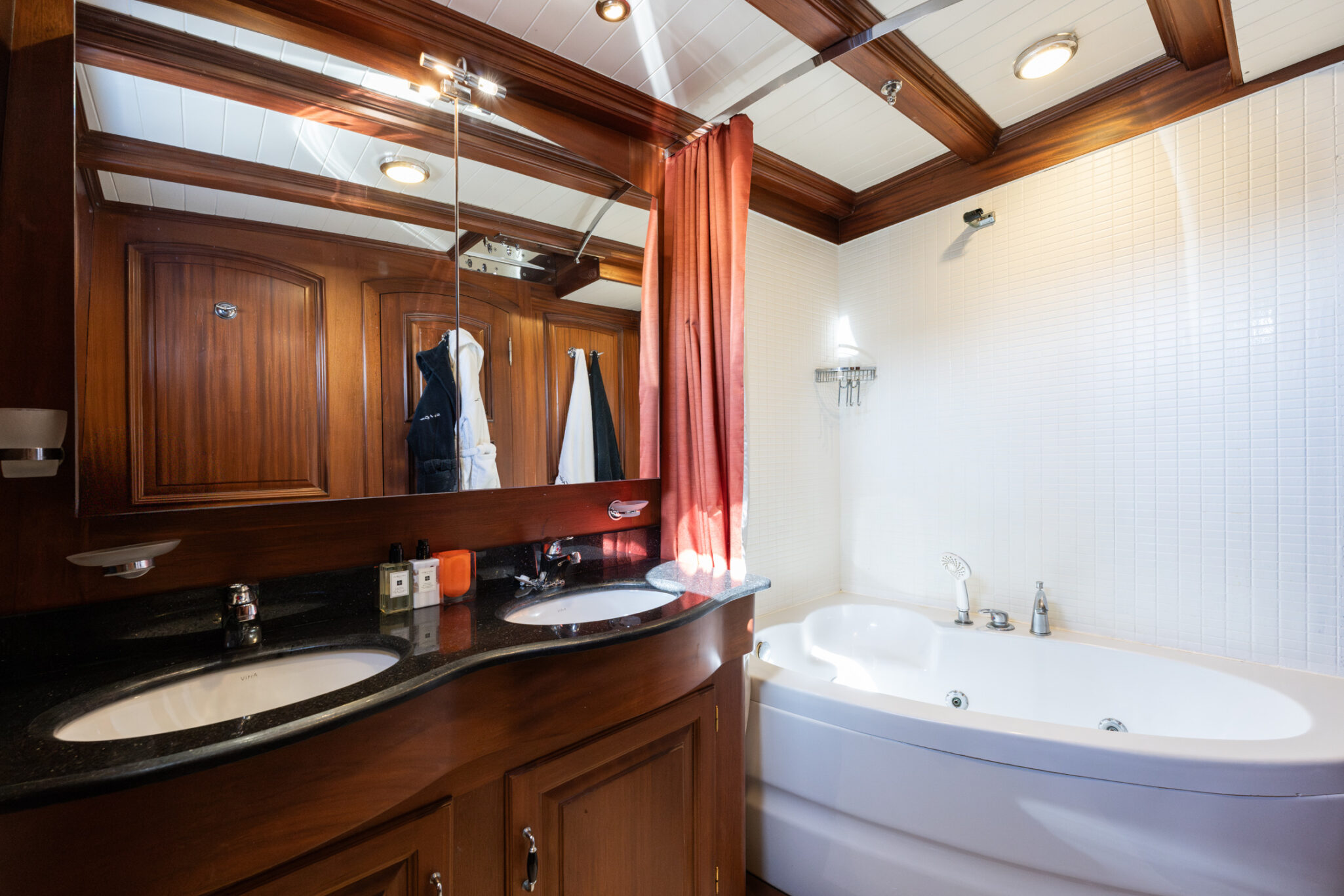 TAKE IT EASIER Umut Yillikci 38m - VIP cabin 2 bathroom