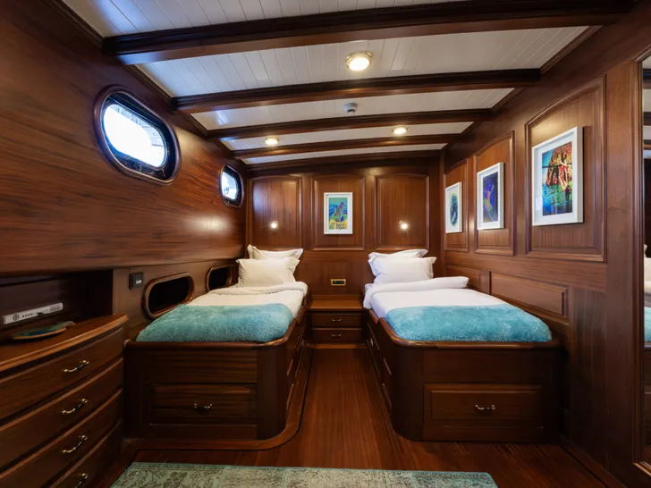 TAKE IT EASIER Umut Yillikci 38m - twin cabin 1 TAKE IT EASIER Umut Yillikci 38m - twin cabin 1