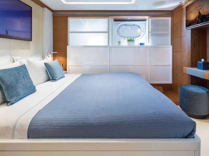 TALIA Heesen 4000 - VIP cabin 2 TALIA Heesen 4000 - VIP cabin 2