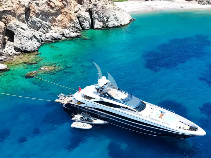 TALIA Heesen 4000 - anchored TALIA Heesen 4000 - anchored