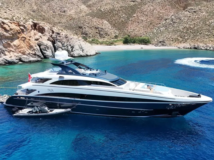 TALIA Heesen 4000 - anchored TALIA Heesen 4000 - anchored