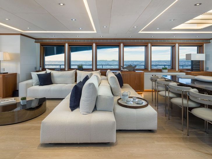 TALIA Heesen 4000 - main saloon lounge and dining area TALIA Heesen 4000 - main saloon lounge and dining area