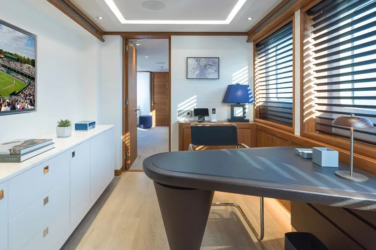 Charter Yacht TALIA - Heesen 4000 - 6 Cabins - Athens - Mykonos - Paros - Cyclades - Greece