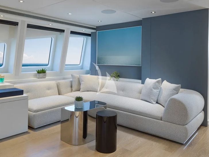 TALIA Heesen 4000 - sky lounge TALIA Heesen 4000 - sky lounge